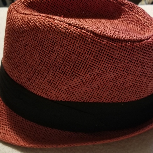 Red Fedora - Picture 5 of 6